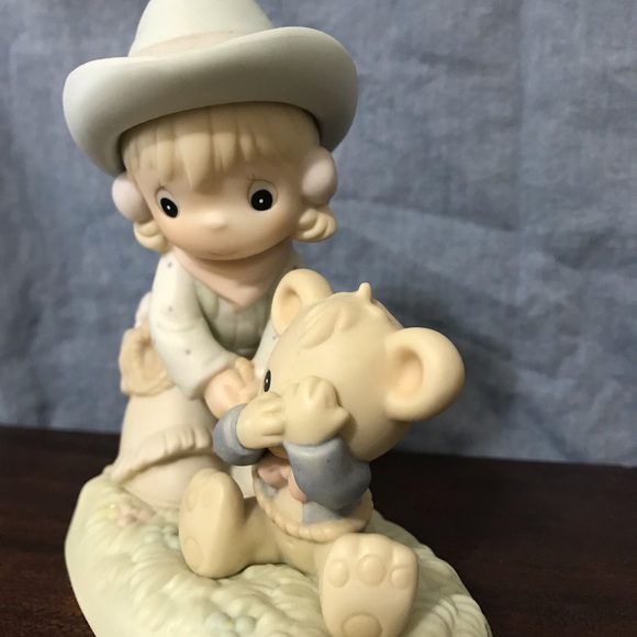 VINTAGE Precious Moments Porcelain Figurine - Picture 3 of 5